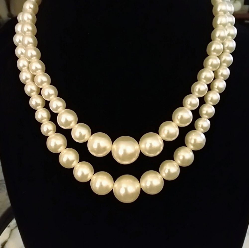 VTG Double-Strand Faux Pearls